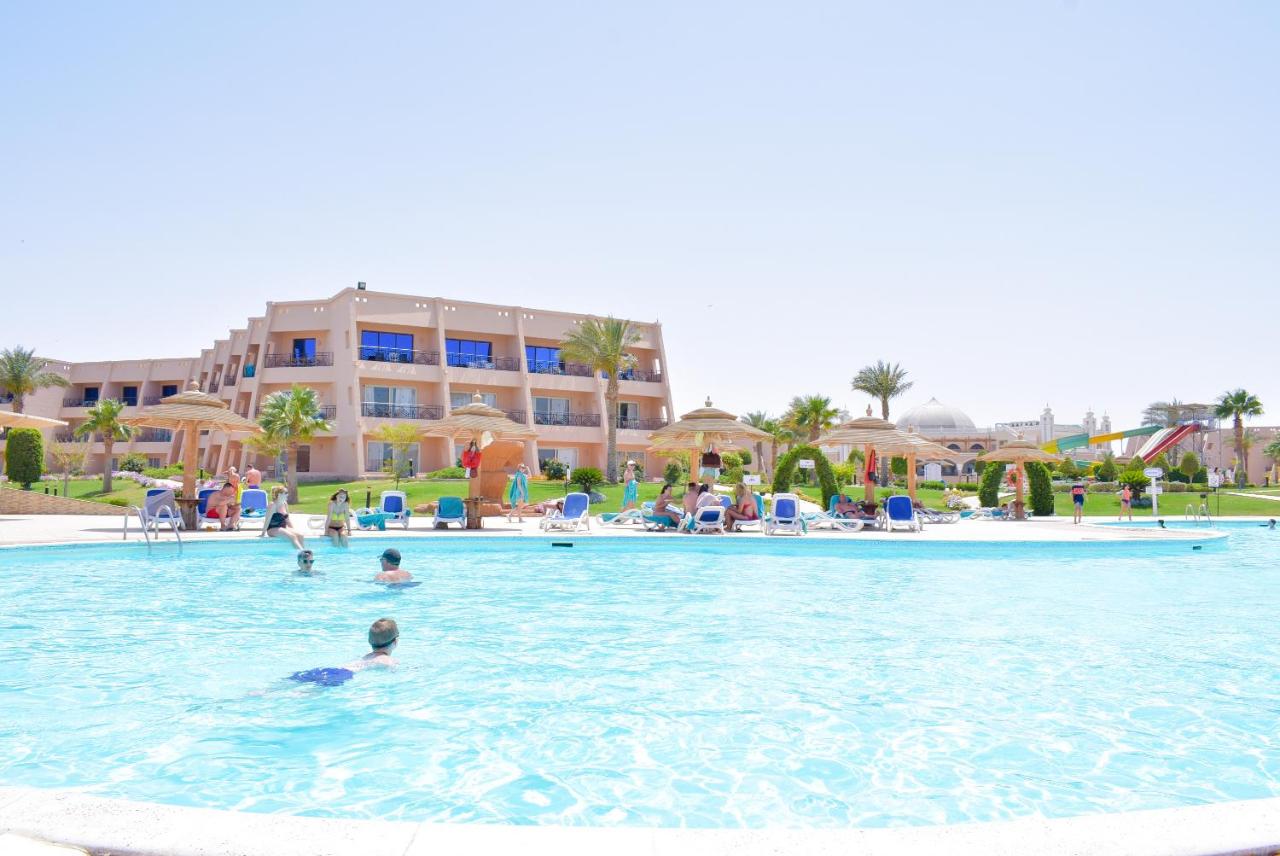 Jasmine Palace piscina