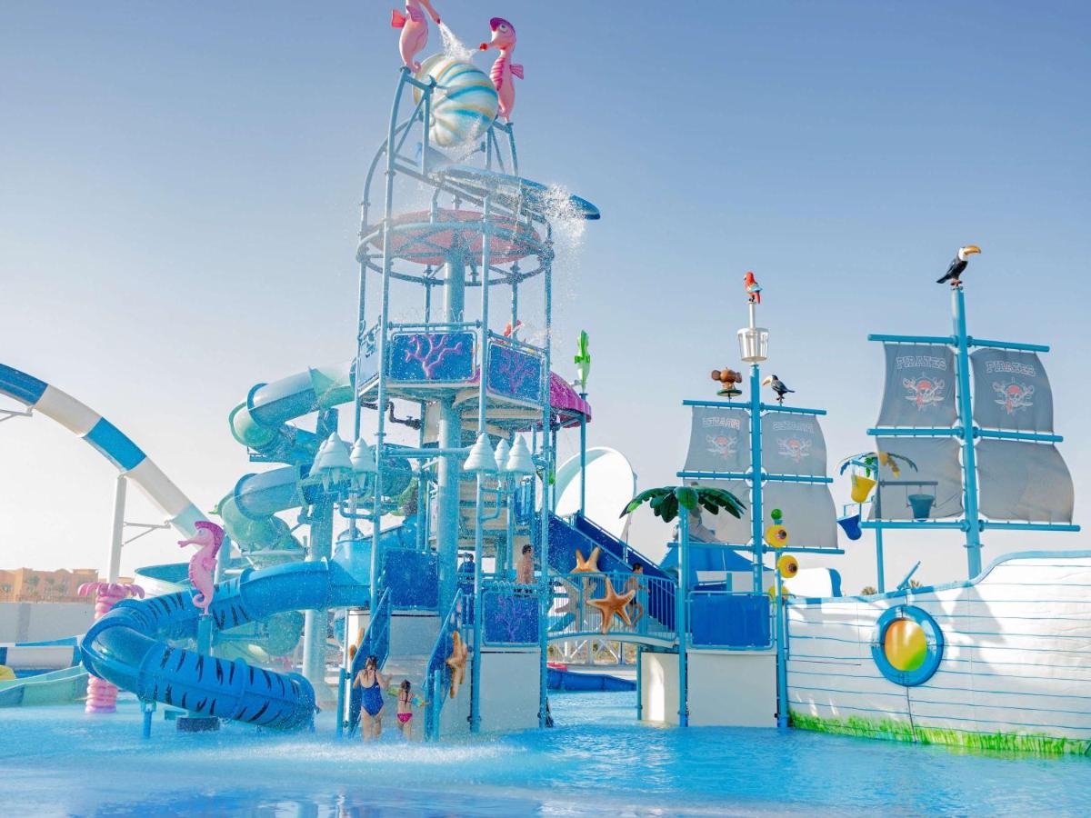 Movenpick Resort Soma Bay aquapark